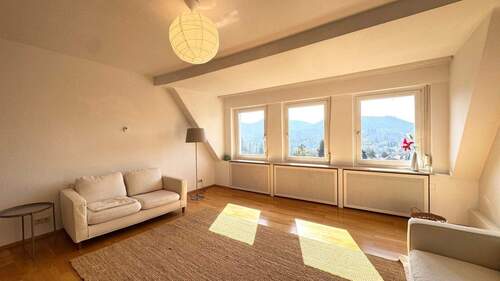 Wohnen - 4 Zimmer Etagenwohnung in Baden-Baden