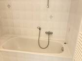 Bad mit Wanne - 