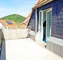 Tolle renovierte 5 Zimmer DG- Wohnung mit Balkon, inkl. Einbauküche, historisches saniertes Gebäude, 4 Parteien - Zierenberg