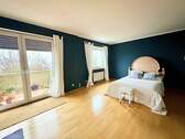 Schlafzimmer mit Balkon - 