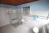 mit ebenerdiger Dusche - 