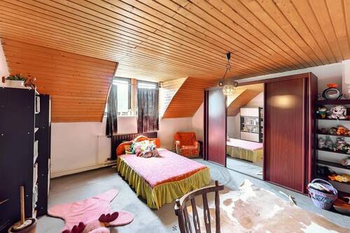  Schlafzimmer - 