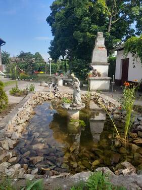  Hof vorne - 