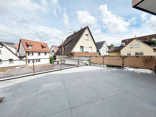Große Terrasse - 4 Zimmer Etagenwohnung zum Kaufen in Filderstadt / Bernhausen