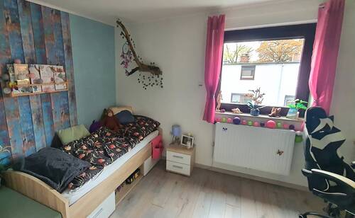 Vielseitig nutzbares Zimmer. - 