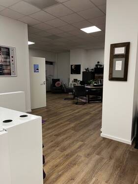 Hauptraum - 3 Zimmer Gewerbeobjekt (Büro, Produktion, Verkauf) in Hamburg
