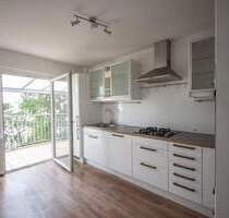 Helle 3-Zimmer-Dachgeschosswohnung mit 2 Balkonen und Kaminofen - nach Renovierung wieder verfügbar - Harburg - Hamburg Heimfeld