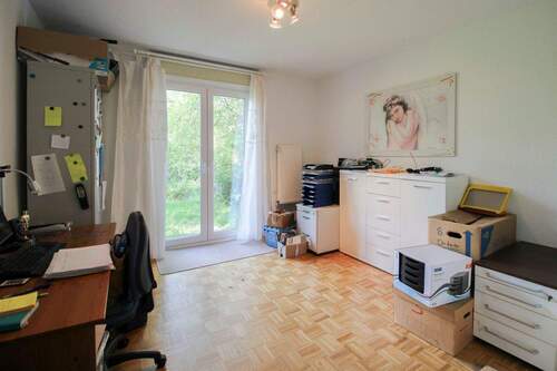 Büro EG - 1 Zimmer Mehrfamilienhaus, Wohnhaus in Seelze