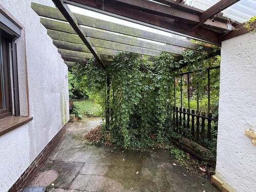 Terrasse mit Pergola - 