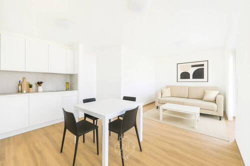 Einrichtungsbeispiel Wohn-/Essbereich - 