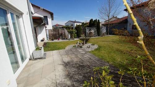 Terrasse - 4 Zimmer Doppelhaushälfte in Sünching