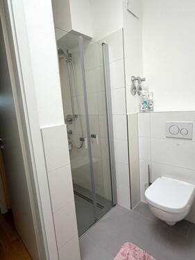 Duschbad - Etagenwohnung mit 82,70 m&sup2; in Berlin zum Kaufen