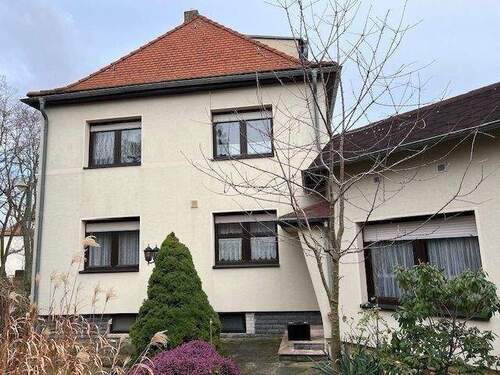Großes Reihenendhaus mit Anbau - Reihenendhaus mit 143,00 m² in Leipzig zum Kaufen