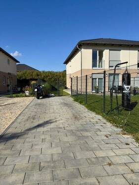 2 Stellplätze - 5 Zimmer Doppelhaushälfte zur Miete in Schöneiche