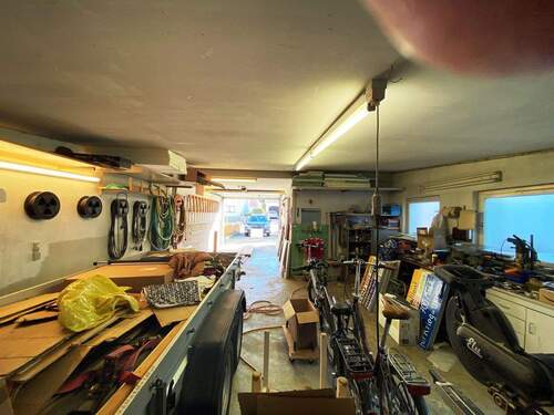 Garage - 