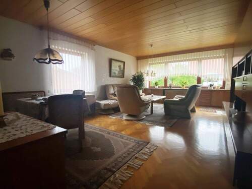 Wohnzimmer EG - 7 Zimmer Einfamilienhaus zum Kaufen in Gerstetten