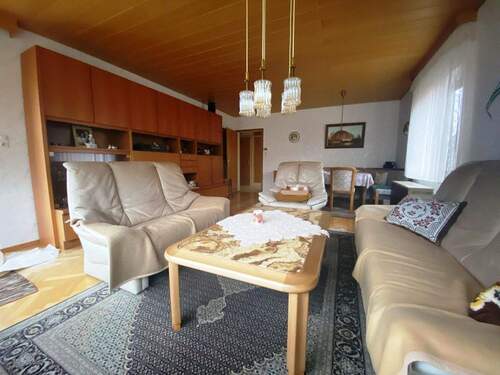 Wohnzimmer EG - 7 Zimmer Einfamilienhaus in Gerstetten