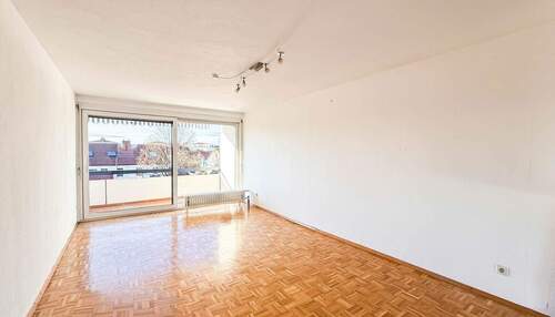 Wohnzimmer - 3 Zimmer Etagenwohnung in Kornwestheim