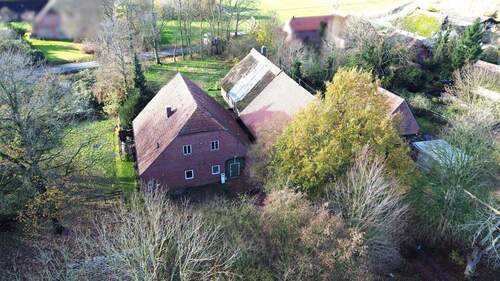 Luftbild Gebäude vorne.JPG - 