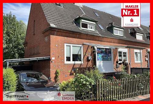 Straßenansicht - Pflegeleichtes, modernisiertes Reihenendhaus mit Carport