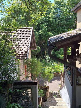 Abstand Haupthaus Nebengebäude - 