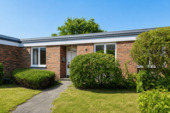 Hausansicht - Ein Rückzugsort in Bestlage von Bensberg - Bungalow mit Garten zum Verlieben.