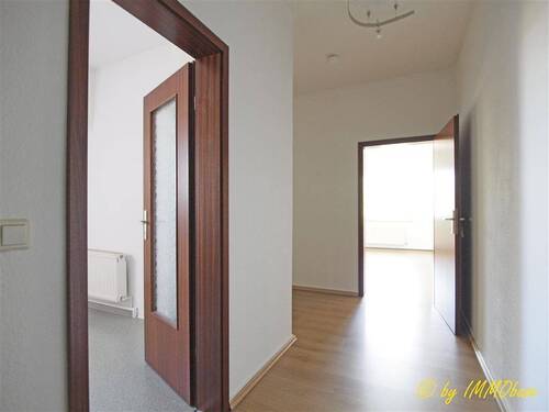 Flur mit Platz - 2 Zimmer Etagenwohnung zur Miete in Frankenberg