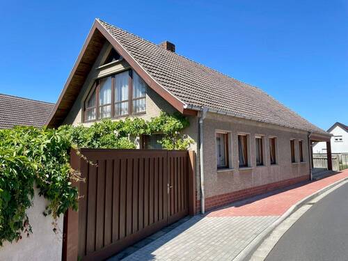 Straßenansicht - Charmantes Einfamilienhaus mit ehemaliger Tischlerei in Seyda - Wohnen mit Geschichte und Raum zur Entfaltung