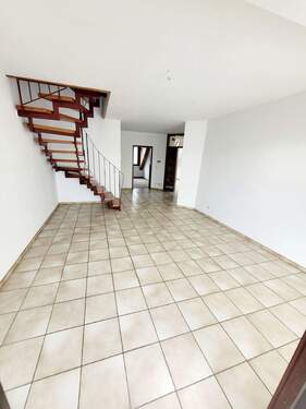 Wohn-Esszimmer.jpg - 4 Zimmer Etagenwohnung zum Kaufen in Koblenz