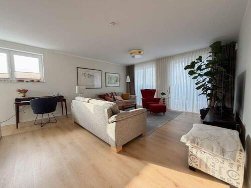 Wohnzimmer - 3 Zimmer Etagenwohnung zum Kaufen in Coburg