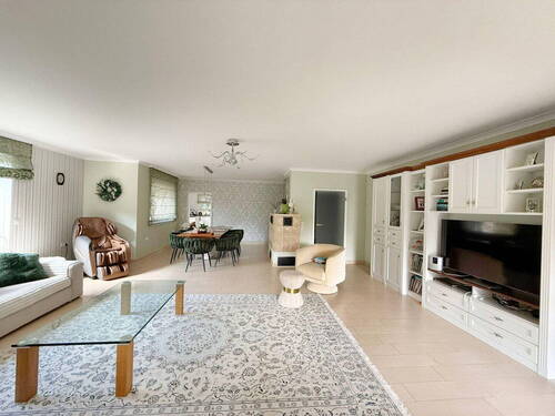 Gemütliches Ambiente - 8 Zimmer Einfamilienhaus zum Kaufen in Bremen