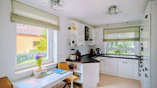 Moderne Küche - Einfamilienhaus mit 295,00 m&sup2; in Bremen zum Kaufen