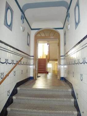 Treppenhaus - Etagenwohnung mit 70,70 m&sup2; in Markranstädt zur Miete