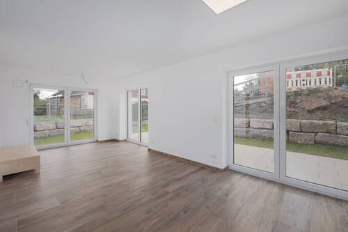 Wohn- und Essbereich - 2 Zimmer Terrassenwohnung zur Miete in Neuhausen - OT Steinegg