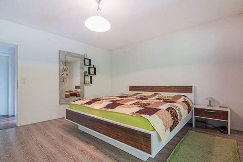 Schlafzimmer EG - 