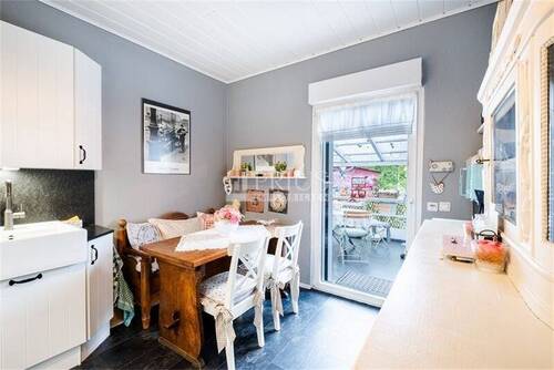 Küche blick zum Balkon - 