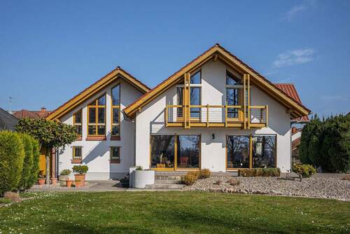 Bild 1 - Außergewöhnlich: Haus, Grundstück & Lage