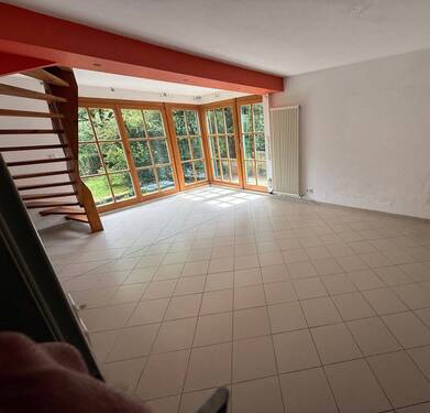 Wohnzimmer.JPG - 2 Zimmer Etagenwohnung zur Miete in Kalchreuth