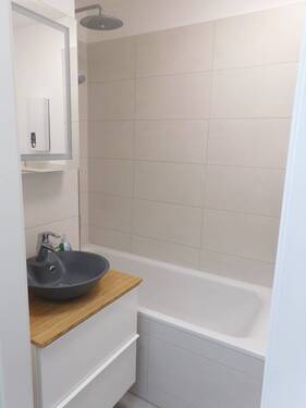 modernes Vollbad - 