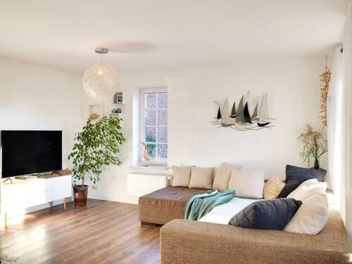 Wohnzimmer - 6 Zimmer Einfamilienhaus in Waabs