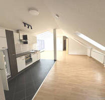 Gemütliche Dachgeschosswohnung in zentraler Lage zur Miete! - Geislingen an der Steige