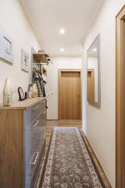 Flur - 2 Zimmer Etagenwohnung zum Kaufen in Berlin