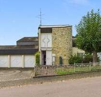 GEMEINDE LOSHEIM: GROßZÜGIGES GENERATIONSHAUS IN TOP LAGE - Losheim am See / Hausbach