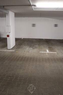 Tiefgaragenplatz - 