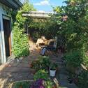 Terasse_mit_Pergola1.jpg - von privat:Sofort frei, 4-Zi Wohnung im EG, Einbauküche, Terasse, eigener Garten, Bad mit Wanne, Garage, Zeitmiete 1 12 Jahre