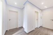 Geräumiger Flur - 3 Zimmer Etagenwohnung in Reinbek