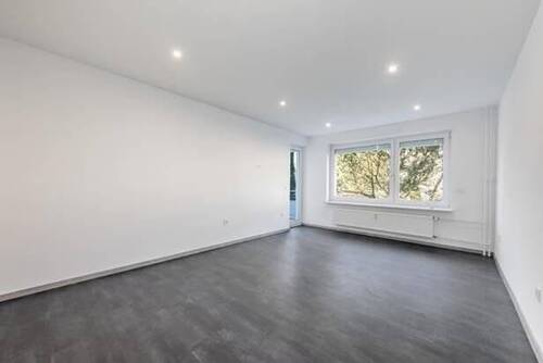 Großzügiges Wohnzimmer … - 