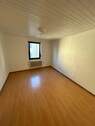 Wohnzimmer - 3 Zimmer Etagenwohnung zur Miete in Pirmasens