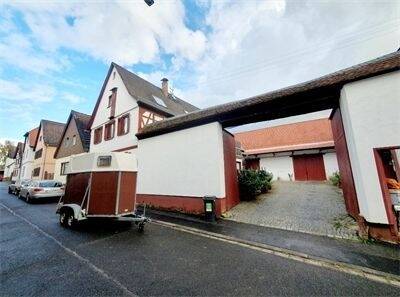 Straßenansicht - 5 Zimmer Einfamilienhaus zur Miete in Wiesbaden