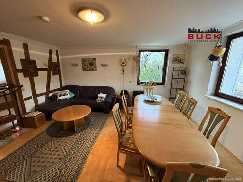 Wohnzimmer - Etagenwohnung mit 158,00 m&sup2; in Kuchen zum Kaufen